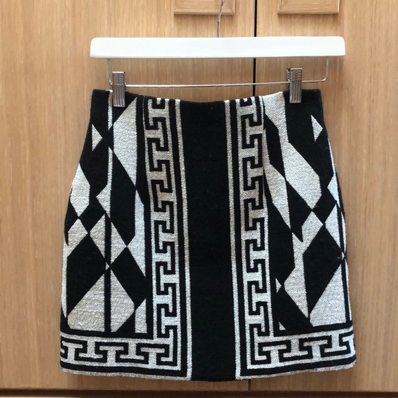 Zara Black/White Mini Skirt - Picture 2 of 5
